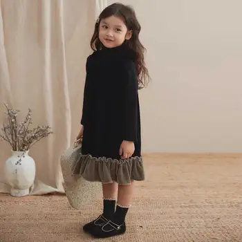 Бархатное платье 2024 года для маленьких девочек; Модные Корейские платья в стиле пэчворк из цельных деталей для маленьких девочек; Детские осенние свободные платья принцессы;
