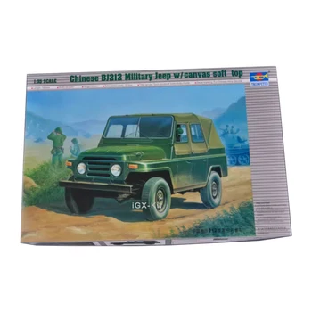 Трубач 02302 1/35 PLA BJ212 военный автомобиль, пластиковая сборочная модель, набор для сборки игрушек